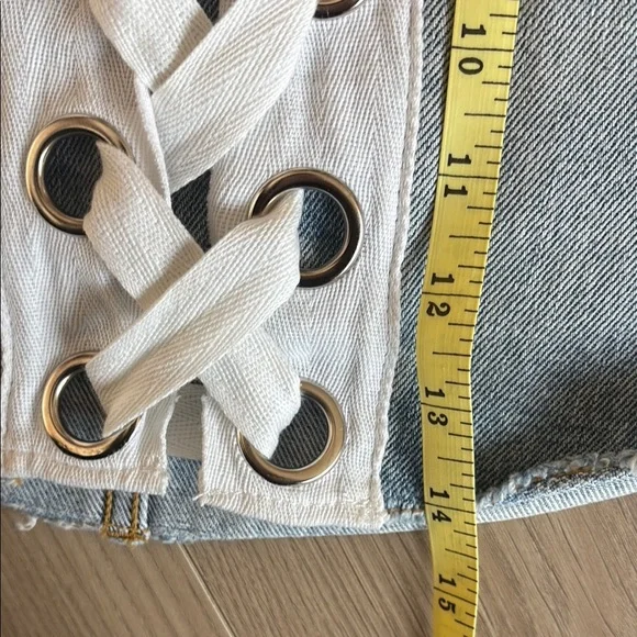 $188 Carmar Carson Beatrice Lace Up Denim Mini Skirt Raw Hemline - Picture 10 of 10